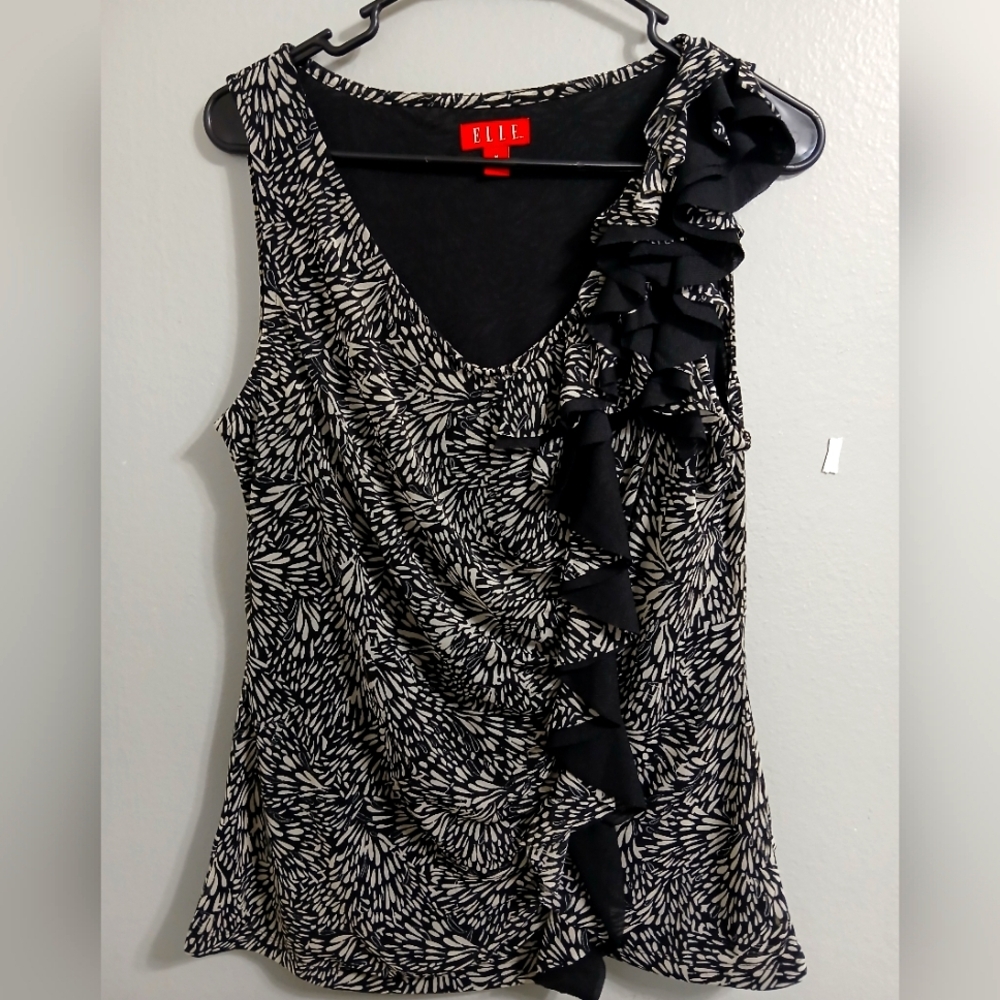 Elle Black and White Ruched Ruffled Sleeveless Blouse